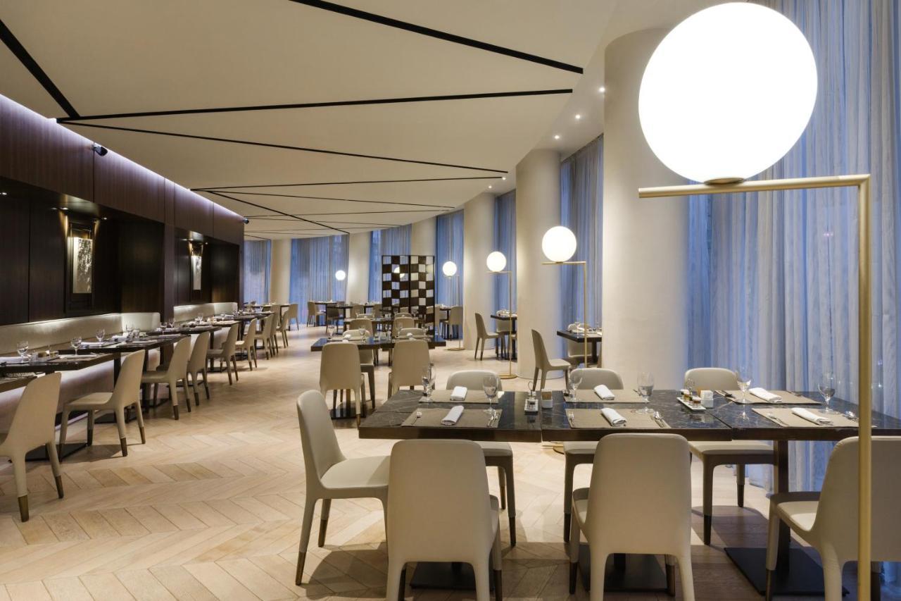 Maritim Hotel Plaza Tiranë Luaran gambar Restaurant