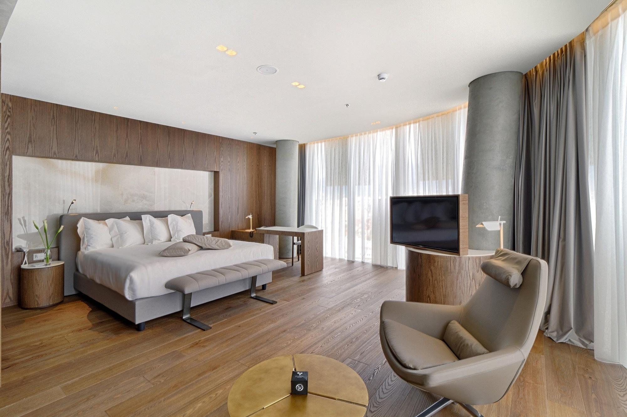 Maritim Hotel Plaza Tiranë Luaran gambar