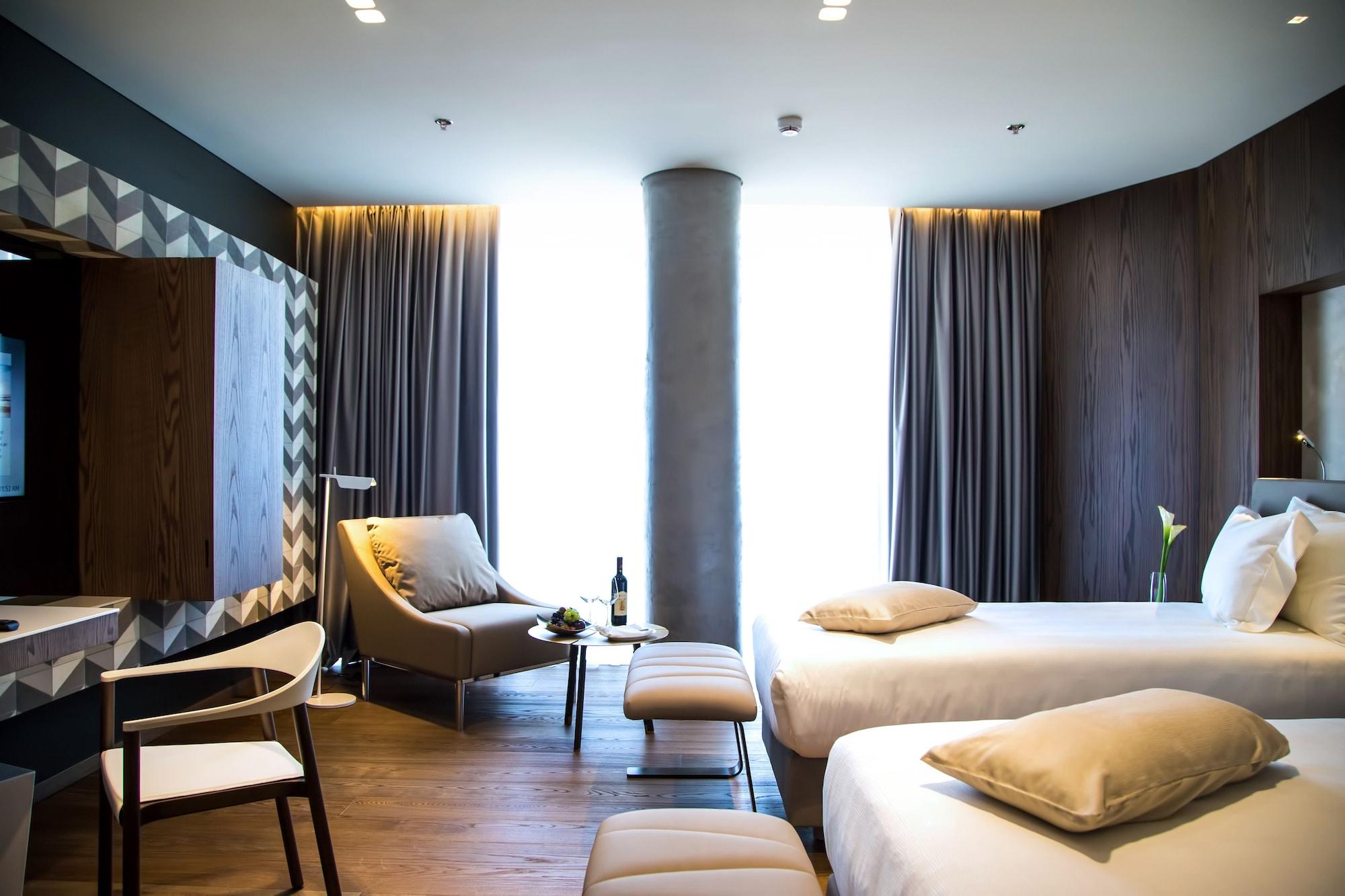 Maritim Hotel Plaza Tiranë Luaran gambar Deluxe Room
